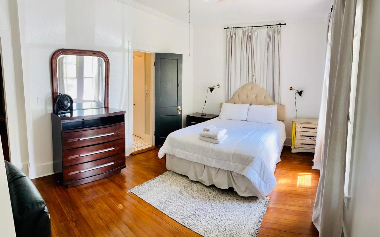Private Room Downtown - Full House Access Lafayette Bagian luar foto