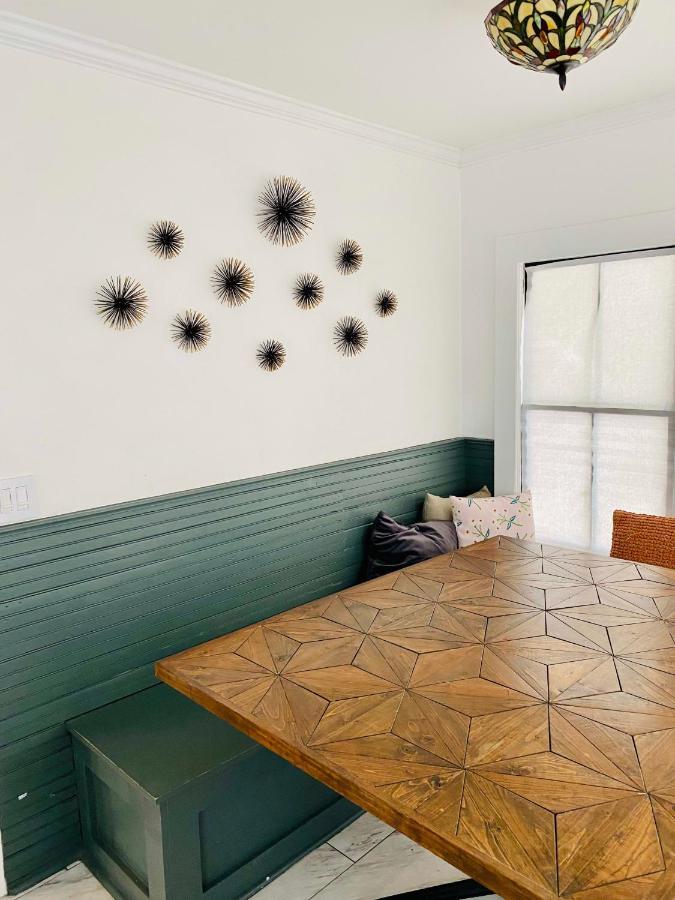 Private Room Downtown - Full House Access Lafayette Bagian luar foto