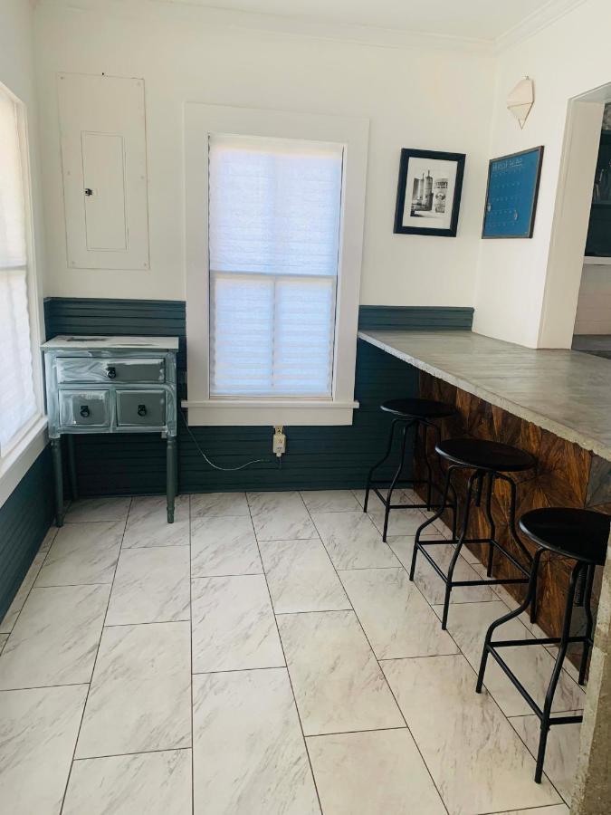 Private Room Downtown - Full House Access Lafayette Bagian luar foto